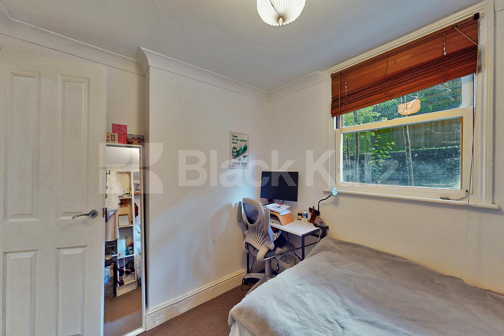 Spacious garden flat on bordering Clapham and Brixton. Ashmere Grove, Clapham / Brixton